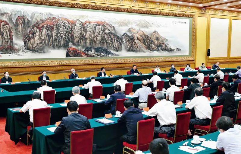 　　2020年6月2日，中共中央总书记、国家主席、中央军委主席习近平在北京主持召开专家学者座谈会并发表重要讲话。
