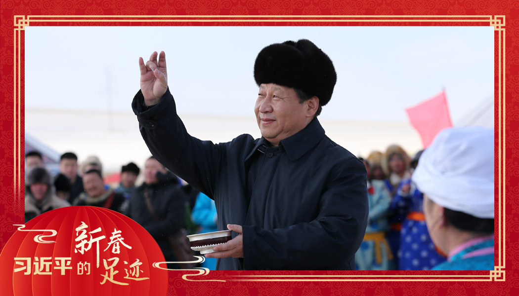 　　2014年1月27日，习近平总书记在内蒙古锡林浩特市宝力根苏木（乡）参加冬季那达慕“五畜祈福”仪式。
